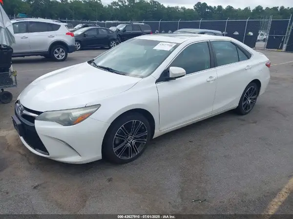 4T1BF1FK3GU183754 2016 TOYOTA CAMRY - Image 2