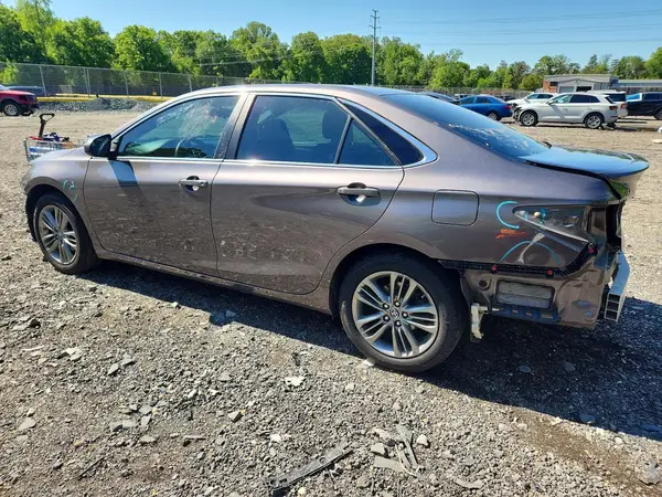 4T1BF1FK3GU184967 2016 TOYOTA CAMRY - Image 2