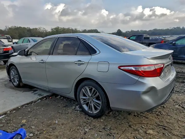 4T1BF1FK3GU191997 2016 TOYOTA CAMRY - Image 2