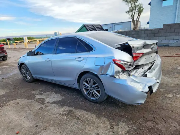 4T1BF1FK3GU197055 2016 TOYOTA CAMRY - Image 2