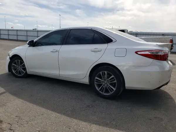 4T1BF1FK3GU197220 2016 TOYOTA CAMRY - Image 2