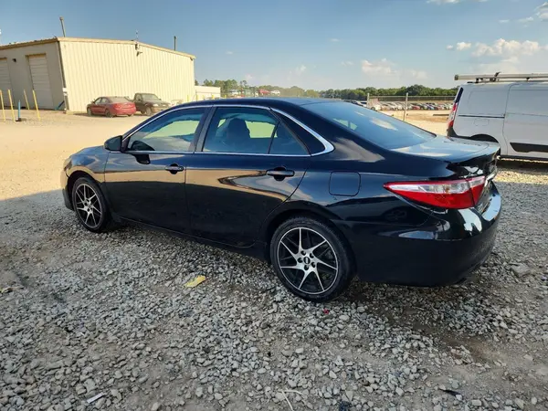 4T1BF1FK3GU197427 2016 TOYOTA CAMRY - Image 2