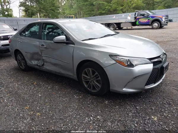 4T1BF1FK3GU199467 2016 TOYOTA CAMRY - Image 1