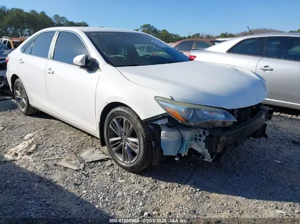 4T1BF1FK3GU200021 2016 TOYOTA CAMRY - Image 1