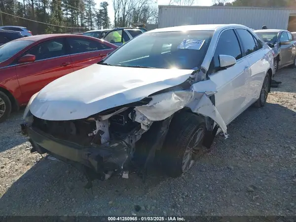 4T1BF1FK3GU200021 2016 TOYOTA CAMRY - Image 2