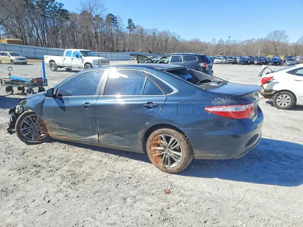 4T1BF1FK3GU201296 2016 TOYOTA CAMRY - Image 2