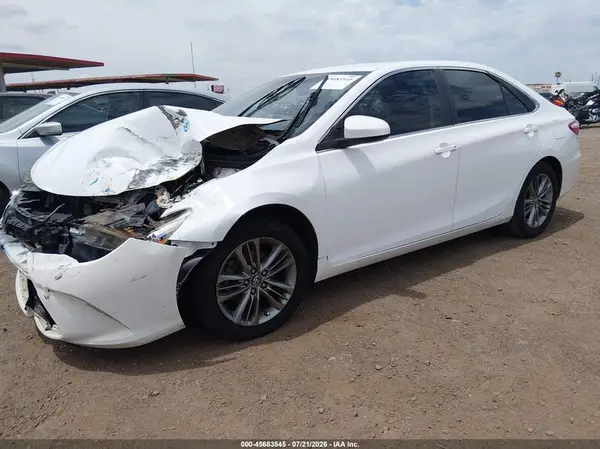 4T1BF1FK3GU203243 2016 TOYOTA CAMRY - Image 2