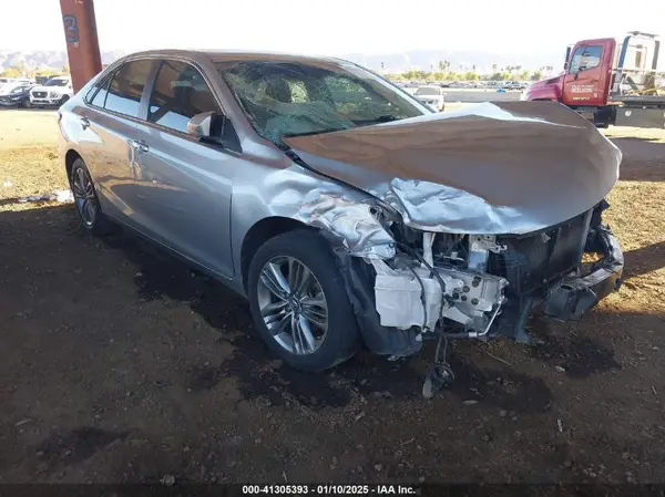 4T1BF1FK3GU206322 2016 TOYOTA CAMRY - Image 1