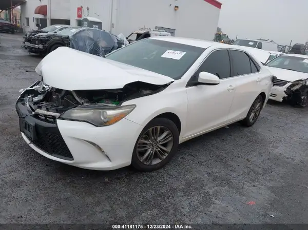 4T1BF1FK3GU211293 2016 TOYOTA CAMRY - Image 2
