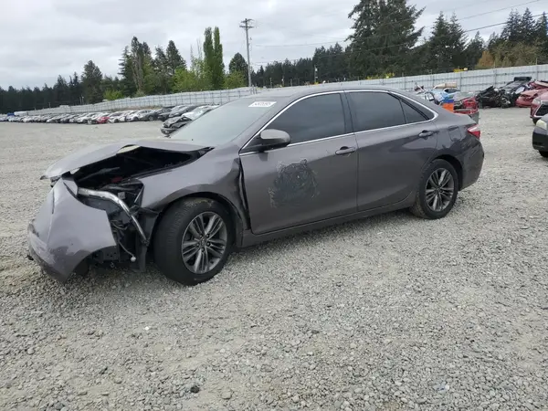 4T1BF1FK3GU214985 2016 TOYOTA CAMRY - Image 1