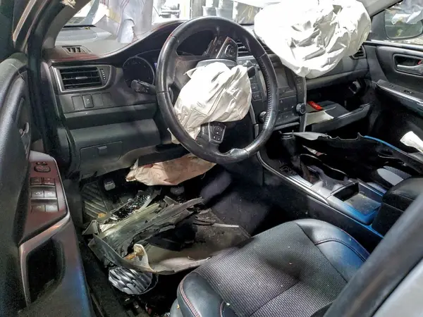4T1BF1FK3GU215957 2016 TOYOTA CAMRY - Image 8