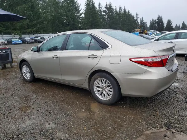 4T1BF1FK3GU217580 2016 TOYOTA CAMRY - Image 2