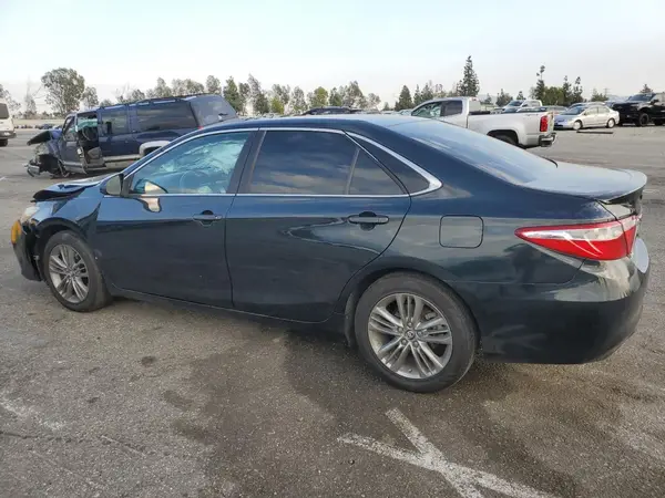 4T1BF1FK3GU218065 2016 TOYOTA CAMRY - Image 2