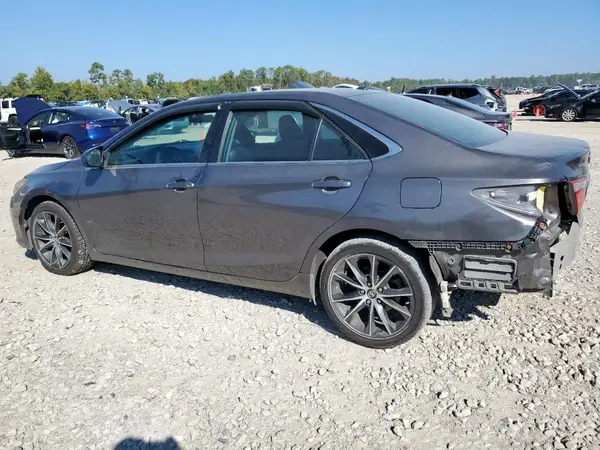 4T1BF1FK3GU218244 2016 TOYOTA CAMRY - Image 2