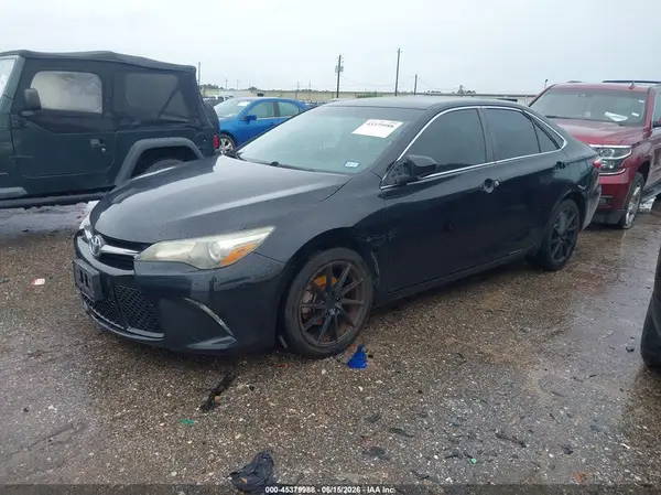 4T1BF1FK3GU218745 2016 TOYOTA CAMRY - Image 2