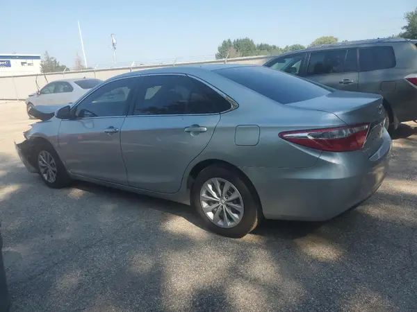 4T1BF1FK3GU218874 2016 TOYOTA CAMRY - Image 2