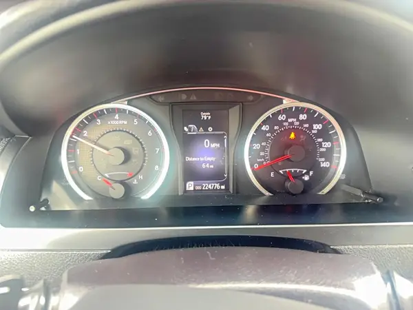 4T1BF1FK3GU219104 2016 TOYOTA CAMRY - Image 8