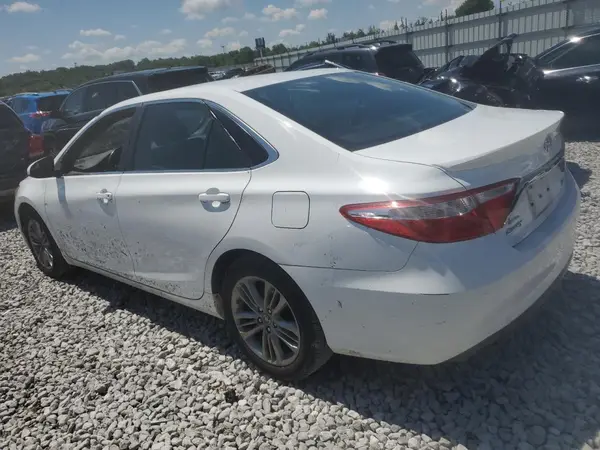4T1BF1FK3GU221869 2016 TOYOTA CAMRY - Image 2