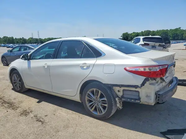 4T1BF1FK3GU223752 2016 TOYOTA CAMRY - Image 2