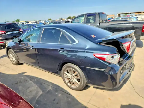 4T1BF1FK3GU225050 2016 TOYOTA CAMRY - Image 2