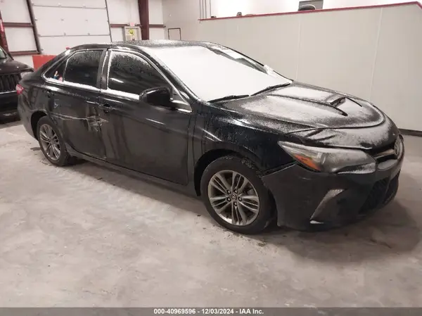 4T1BF1FK3GU226599 2016 TOYOTA CAMRY - Image 1