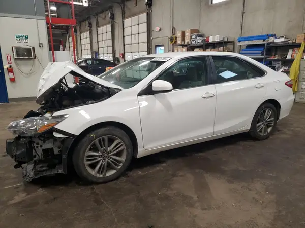 4T1BF1FK3GU228062 2016 TOYOTA CAMRY - Image 1