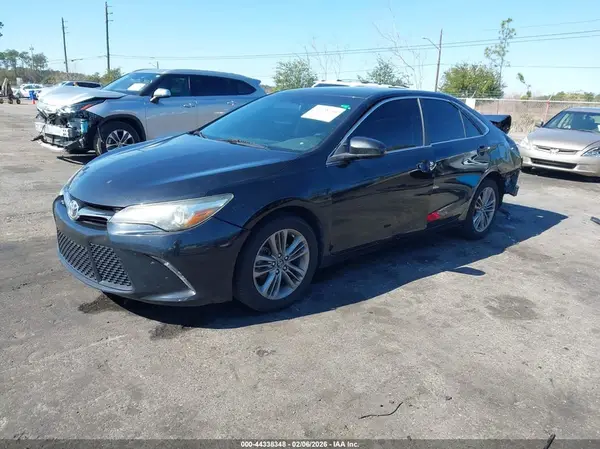 4T1BF1FK3GU228093 2016 TOYOTA CAMRY - Image 2