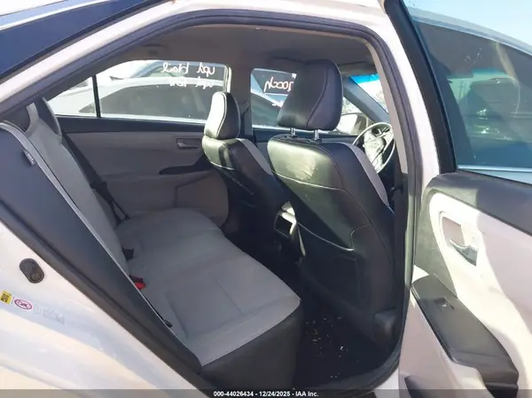 4T1BF1FK3GU229518 2016 TOYOTA CAMRY - Image 8