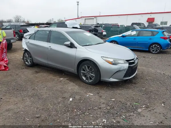 4T1BF1FK3GU232869 2016 TOYOTA CAMRY - Image 1