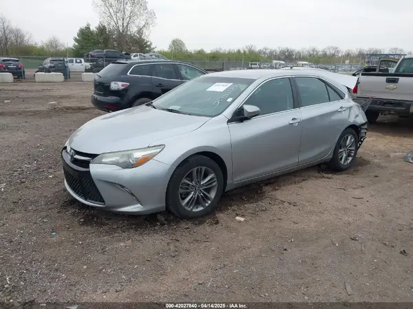 4T1BF1FK3GU232869 2016 TOYOTA CAMRY - Image 2