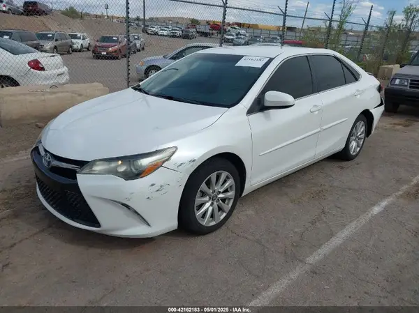 4T1BF1FK3GU233360 2016 TOYOTA CAMRY - Image 2