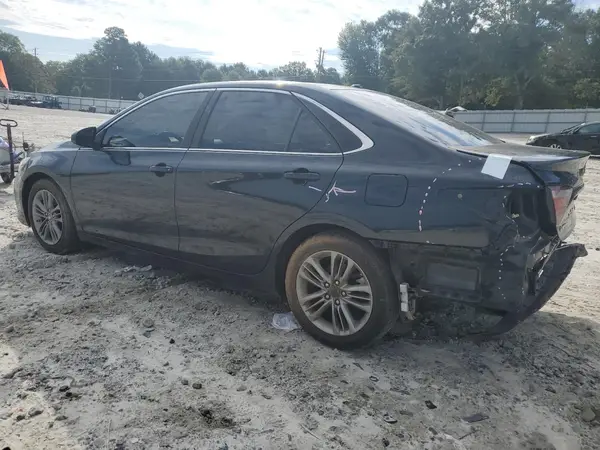 4T1BF1FK3GU233813 2016 TOYOTA CAMRY - Image 2