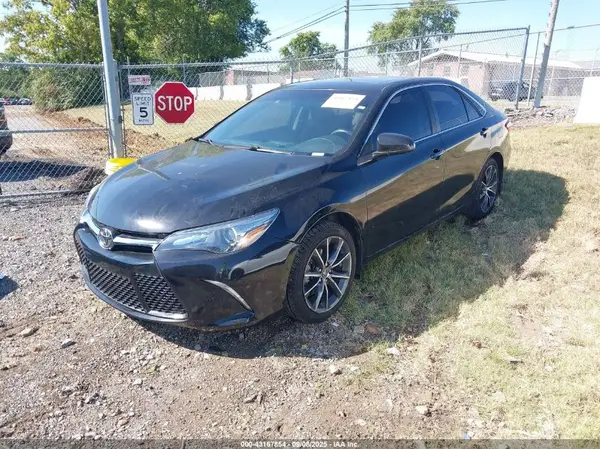 4T1BF1FK3GU234797 2016 TOYOTA CAMRY - Image 2