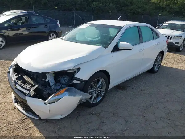 4T1BF1FK3GU234931 2016 TOYOTA CAMRY - Image 2