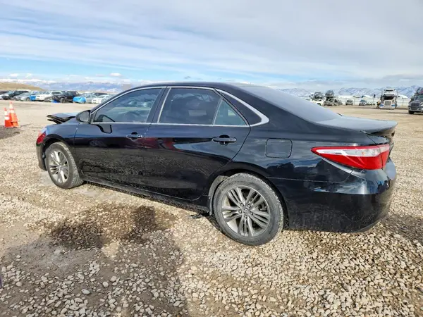 4T1BF1FK3GU236615 2016 TOYOTA CAMRY - Image 2