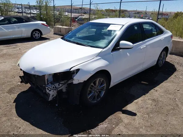 4T1BF1FK3GU236940 2016 TOYOTA CAMRY - Image 2