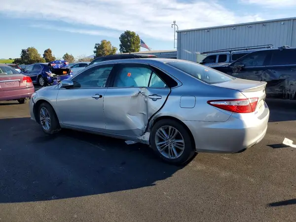 4T1BF1FK3GU240812 2016 TOYOTA CAMRY - Image 2