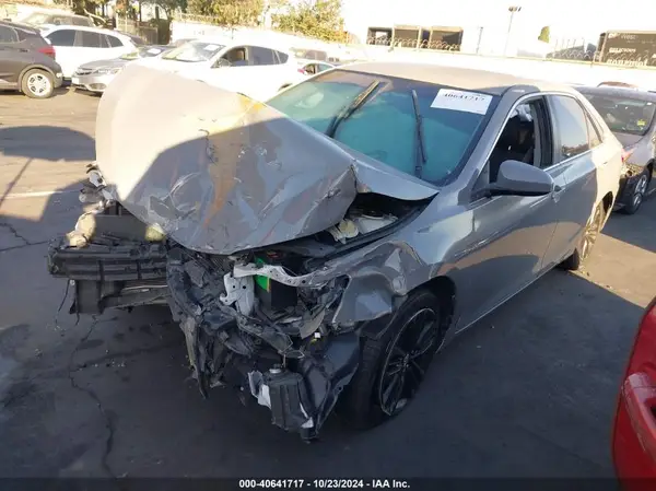 4T1BF1FK3GU241460 2016 TOYOTA CAMRY - Image 2