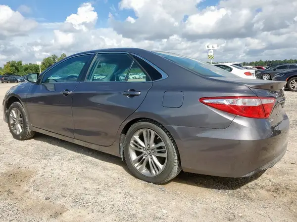 4T1BF1FK3GU244312 2016 TOYOTA CAMRY - Image 2