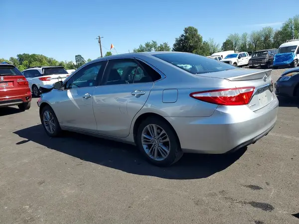 4T1BF1FK3GU244522 2016 TOYOTA CAMRY - Image 2