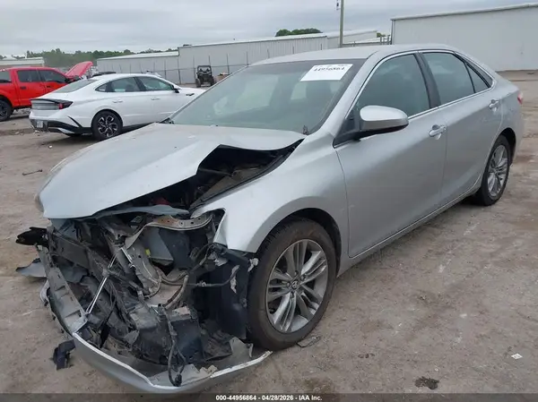 4T1BF1FK3GU244844 2016 TOYOTA CAMRY - Image 2