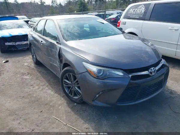 4T1BF1FK3GU246108 2016 TOYOTA CAMRY - Image 1