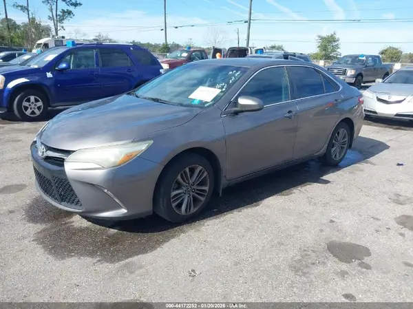 4T1BF1FK3GU252524 2016 TOYOTA CAMRY - Image 2