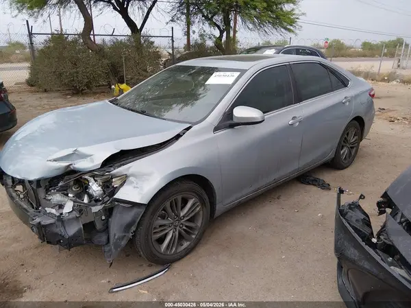 4T1BF1FK3GU252622 2016 TOYOTA CAMRY - Image 2