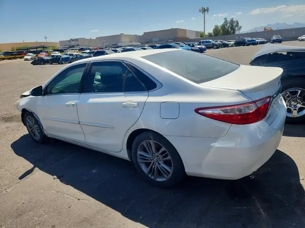 4T1BF1FK3GU254841 2016 TOYOTA CAMRY - Image 2