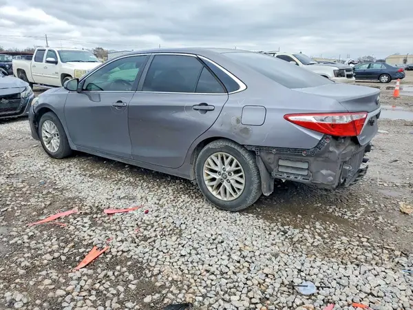 4T1BF1FK3GU259537 2016 TOYOTA CAMRY - Image 2