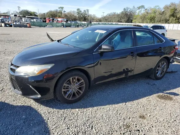 4T1BF1FK3GU260333 2016 TOYOTA CAMRY - Image 1