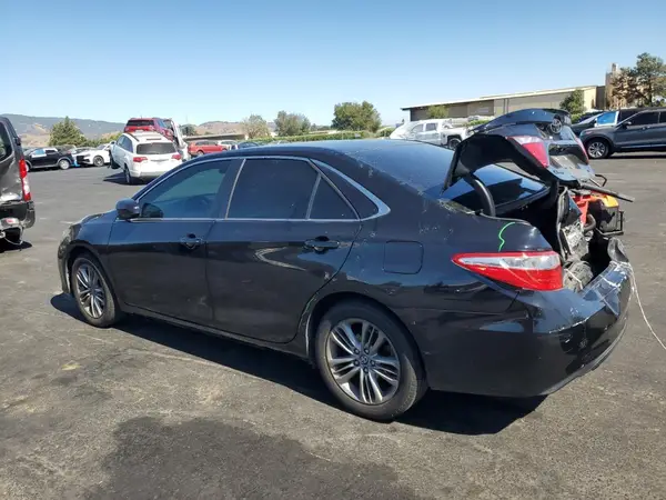 4T1BF1FK3GU261210 2016 TOYOTA CAMRY - Image 2
