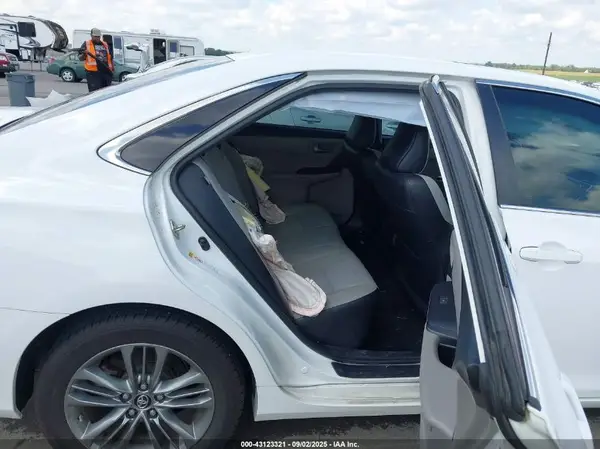 4T1BF1FK3GU263832 2016 TOYOTA CAMRY - Image 8