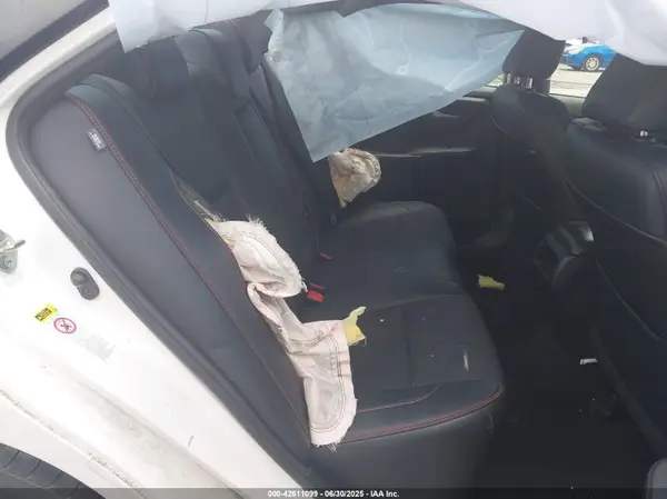 4T1BF1FK3GU266827 2016 TOYOTA CAMRY - Image 8